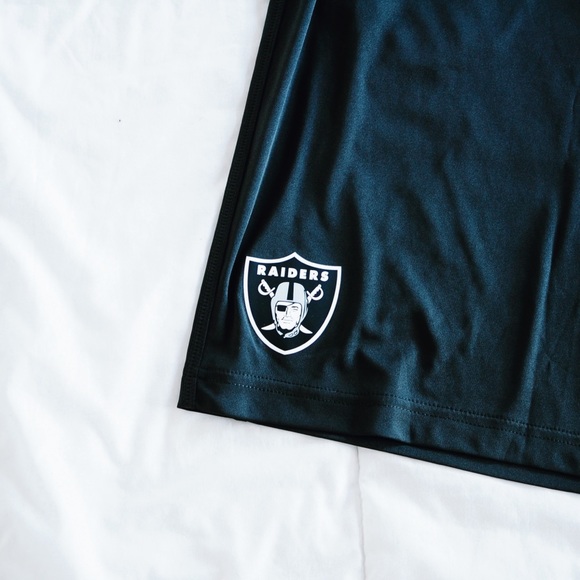 Nike Raiders Training Shorts - Picture 3 of 5